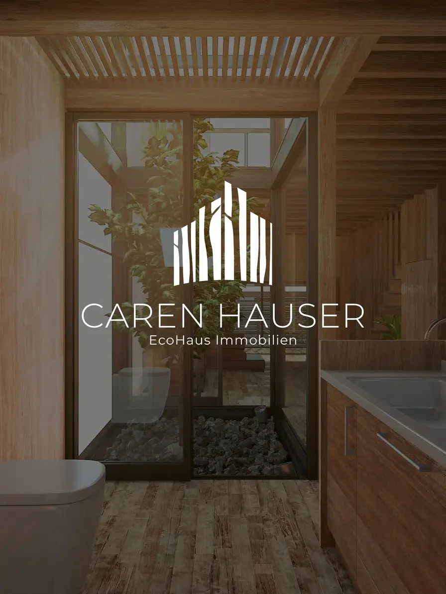 Nachhaltiges Immobilienmakler Logo mit handbearbeitetem Holz-Element
