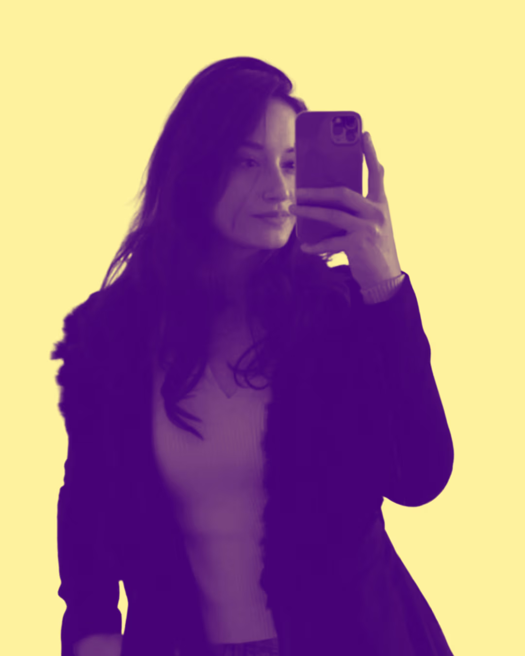 SALONI.avif
