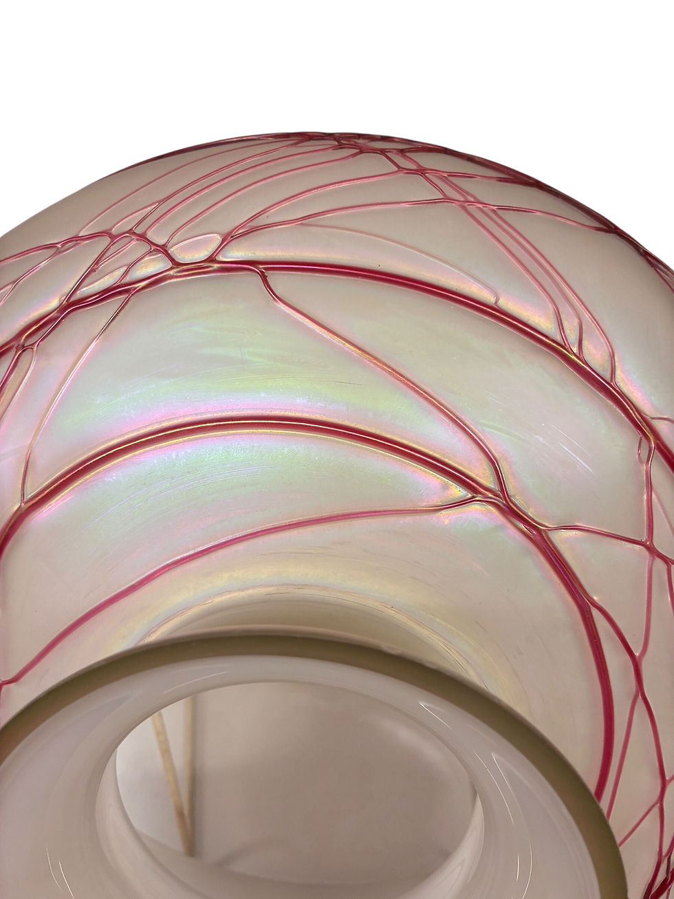 Thumbnail: Kralik Iridescent Light Shade