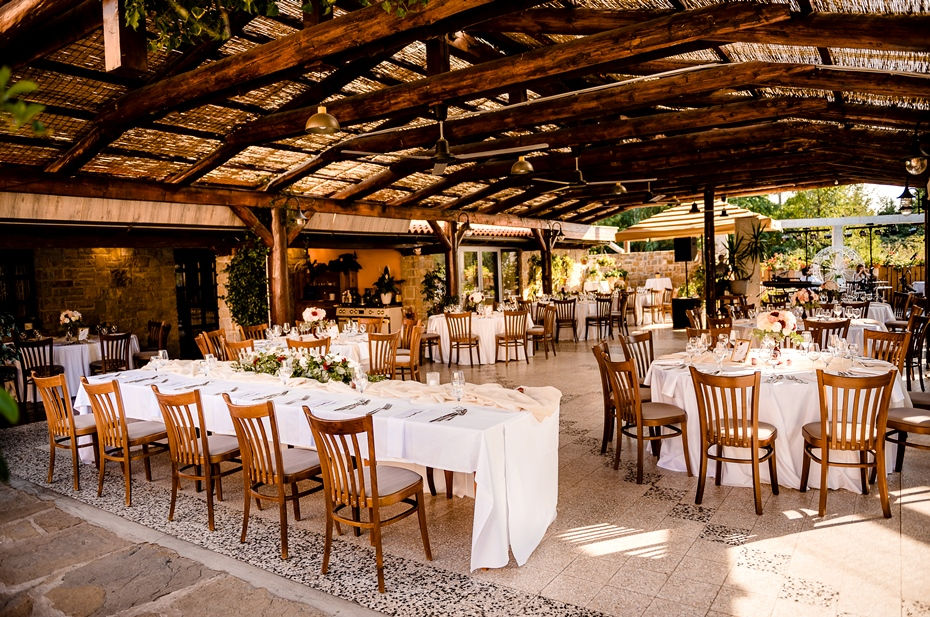 Poroka v restavraciji Al mulij