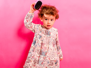 6 astuces pour démêler les cheveux de vos enfants sans vous prendre la tête