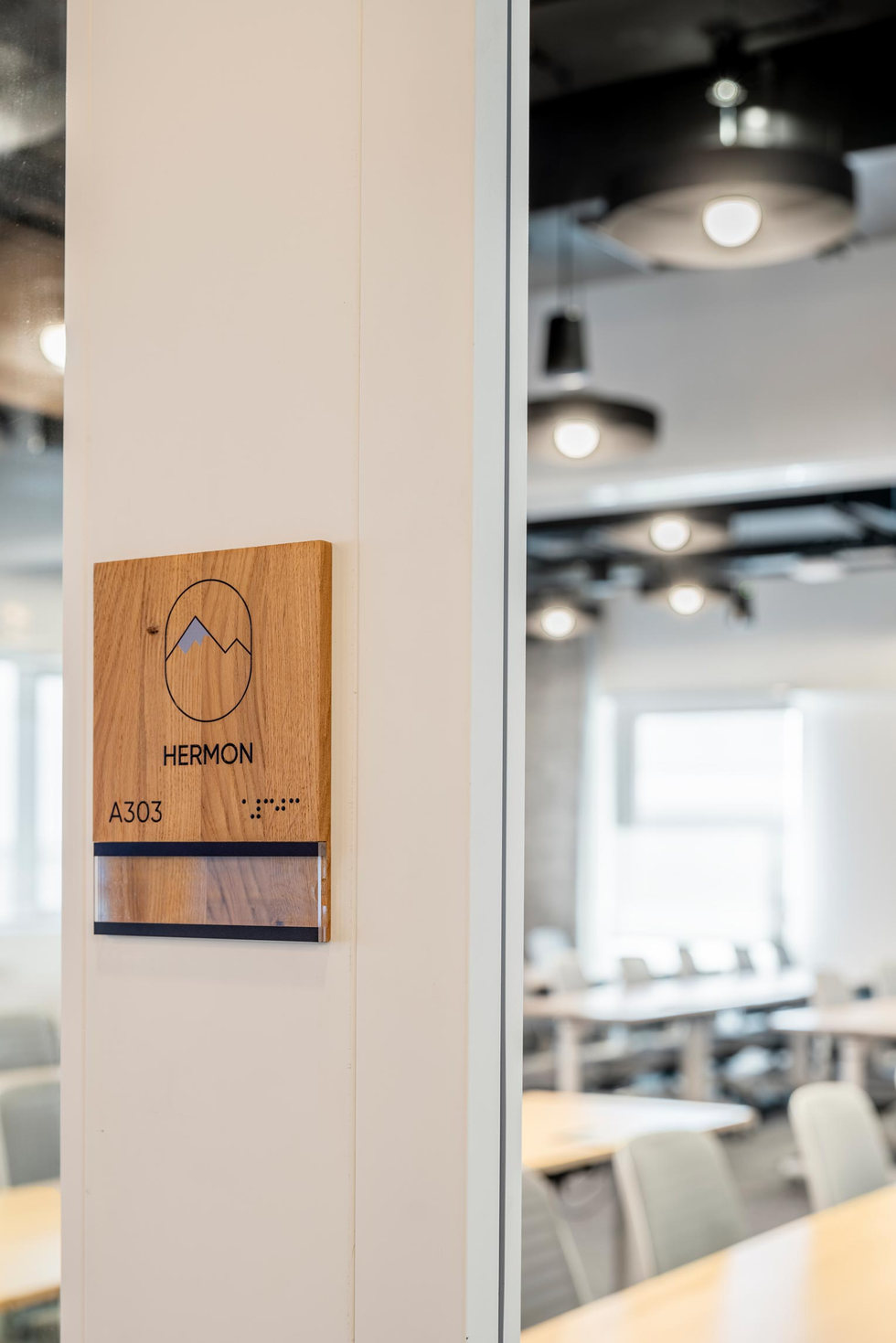 Servicenow Signage