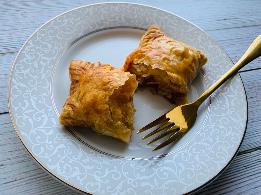 Easy Chicken Curry Pies