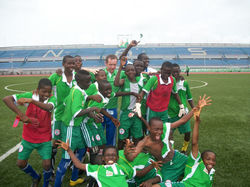 552150_237339146389513_724085349_n