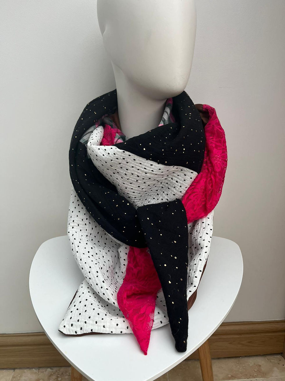 Thumbnail: Women large tacos scarf -Make up