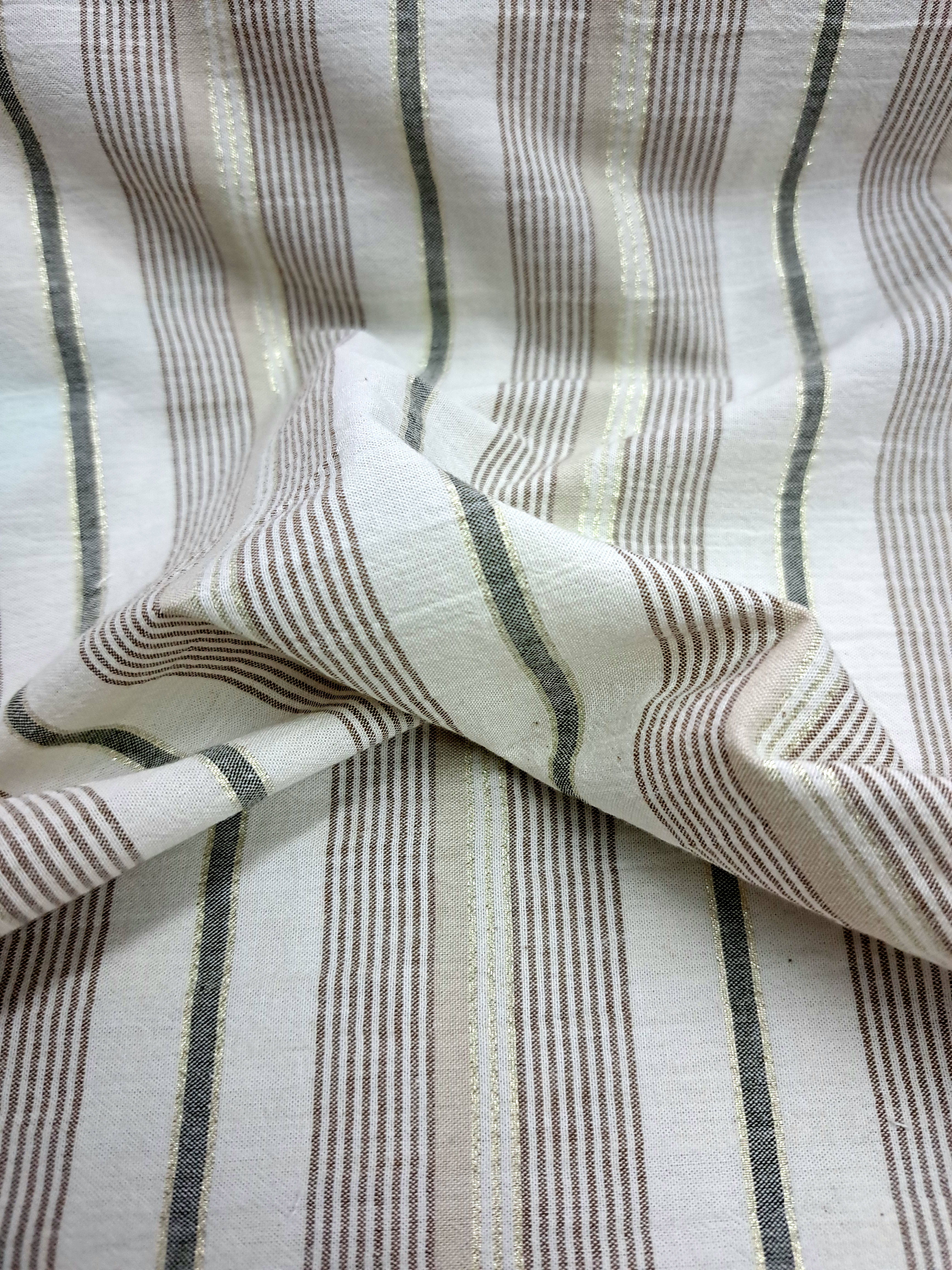 94% Algodón 2% Viscosa 2% Lurex 2% Otras fibras