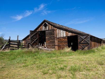 Historic P Ranch Long Barn