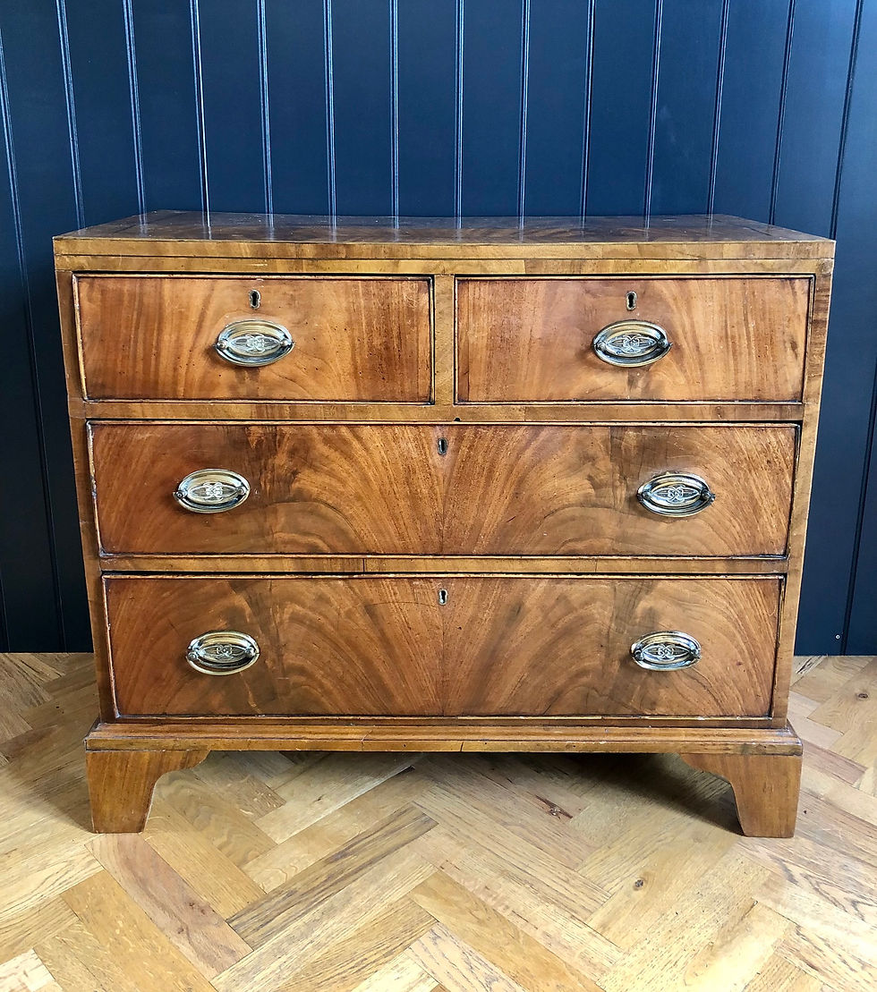 English Georgian furniture mahogany small chest of drawers