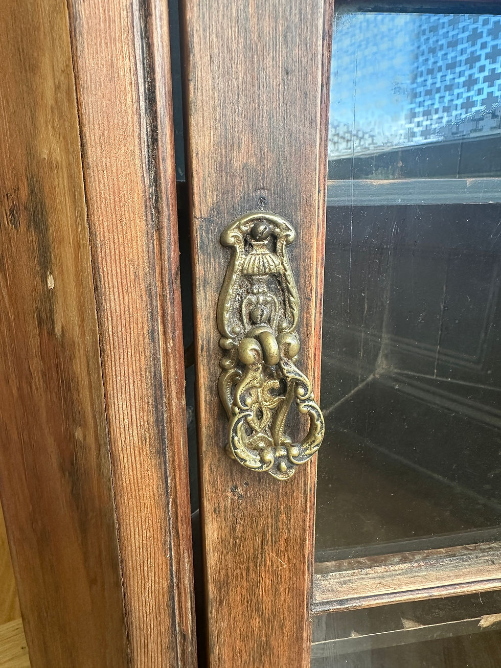 Thumbnail: Antique Pine Corner Cabinet single door