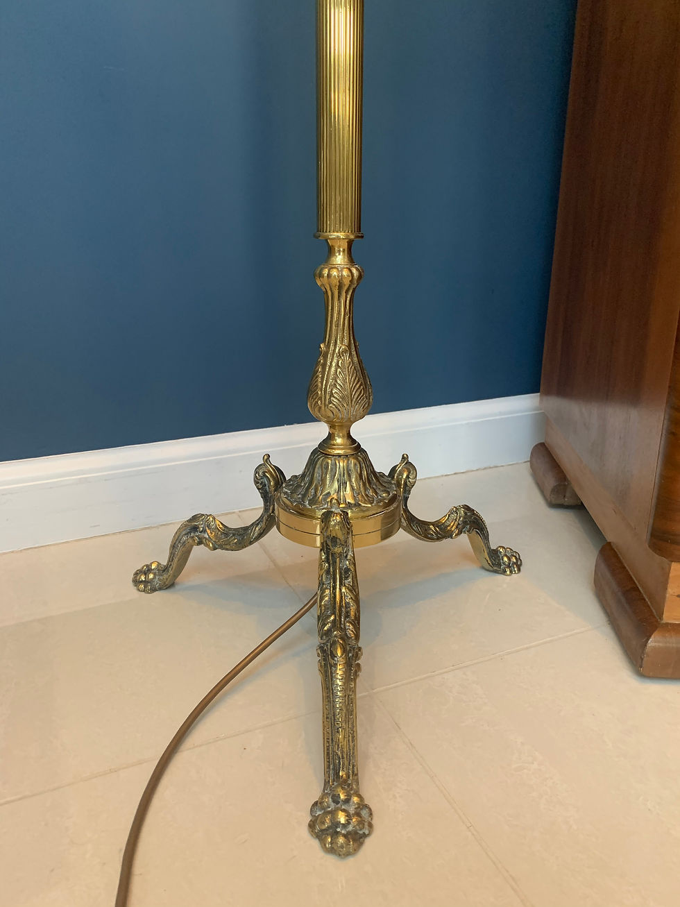 Thumbnail: Mid 20th Century Brass Standard Lamp in the style of Hollywood Regency