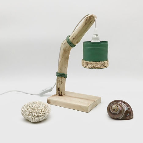 Lampe de bureau Lenzach en bois flotté et son abat-jour vert  - 3.jpeg