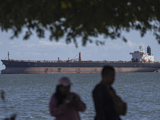 EE.UU. intercepta dos buques petroleros relacionados con Venezuela