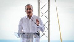 Abinader solicita propuesta para intervenir litoral suroeste del Malecón de Santo Domingo