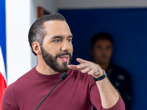 Bukele califica de ‘absurda’ prohibición minera en El Salvador