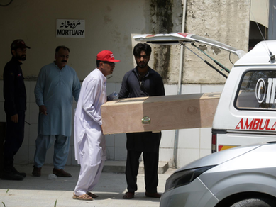 Al menos 14 bebés mueren tras incendio en un hospital de Pakistán