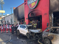 Vinculan a proceso a 6 y a una persona moral por incendio en una tienda Waldo’s de Hermosillo, Sonora