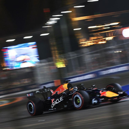 Verstappen gana el GP de Singapur, único circuito que le faltaba por conquistar