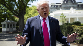 Trump amaga con nuevas hostilidades en Irán, mientras Teherán maneja los tiempos