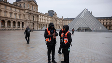 Museo del Louvre vuelve a cerrar por huelga de sus trabajadores