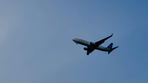 El avión desaparecido frente a EE.UU. se desplomó 12 mil pies antes de perder la señal