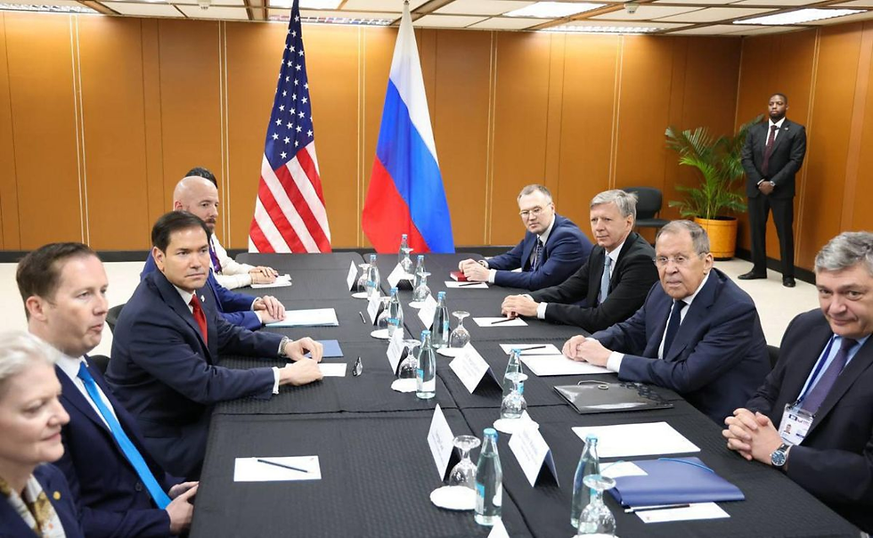 EE.UU. y Rusia se reúnen para tratar la guerra en Ucrania y su posible fin