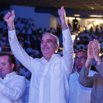 'La oposición no tiene proyecto, sino nostalgia', dice el presidente Luis Abinader; llama a la unidad del PRM