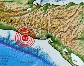 Sismo sorprende a El Salvador en la noche de Navidad en la costa de La Libertad