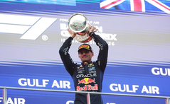 Verstappen gana un caótico GP de Baréin; ‘Checo’ Pérez finalizó 19