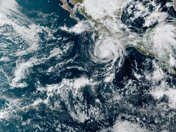 ‘Trudy’ avanza hacia Jalisco y Colima con previsión de lluvias y fuerte oleaje