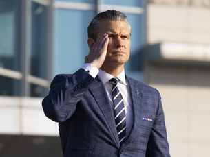 EE.UU. bombardeó cuatro veces a embarcación en polémico ataque en el Caribe, según The Hill