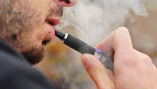 Entra en vigor la prohibición de vapeadores y cigarros electrónicos