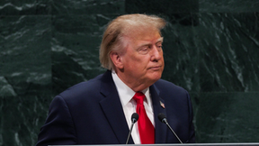 Trump insiste en promesa de 5 mil dólares por adulto si los republicanos ganan en noviembre