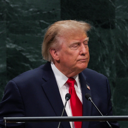 Trump insiste en promesa de 5 mil dólares por adulto si los republicanos ganan en noviembre