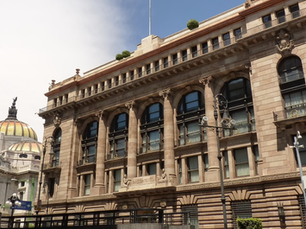 Banxico apuesta por mantener la tasa de interés en 6.5 % ante inflación y riesgos externos