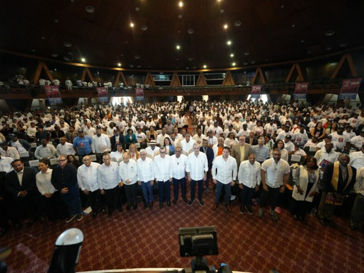 Presidente Luis Abinader encabeza XIX Congreso de la CNTD