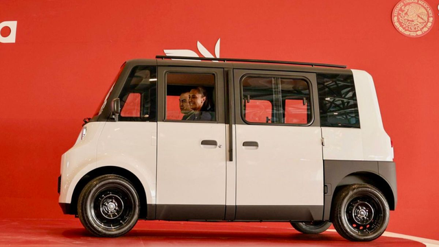 “Misión cumplida”: Sheinbaum presenta Olinia, el primer vehículo eléctrico mexicano