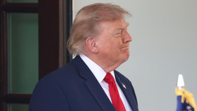 Trump rectifica y ya no cobrará un 20% a buques que transiten por Ormuz