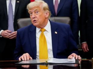 Trump sobre sus declaraciones financieras: ‘Todos se están beneficiando porque la bolsa está subiendo’