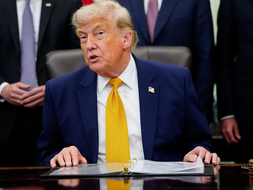 Trump sobre sus declaraciones financieras: ‘Todos se están beneficiando porque la bolsa está subiendo’