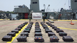 Marina asegura 3.2 millones de dosis de cocaína en costas de Michoacán