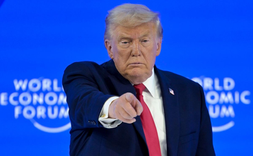 Trump defiende aranceles, desprecia a aliados y dice que EEUU “mantiene el mundo a flote”