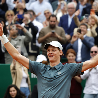 Sinner arrebata a Alcaraz el título de Montecarlo y el número uno del mundo