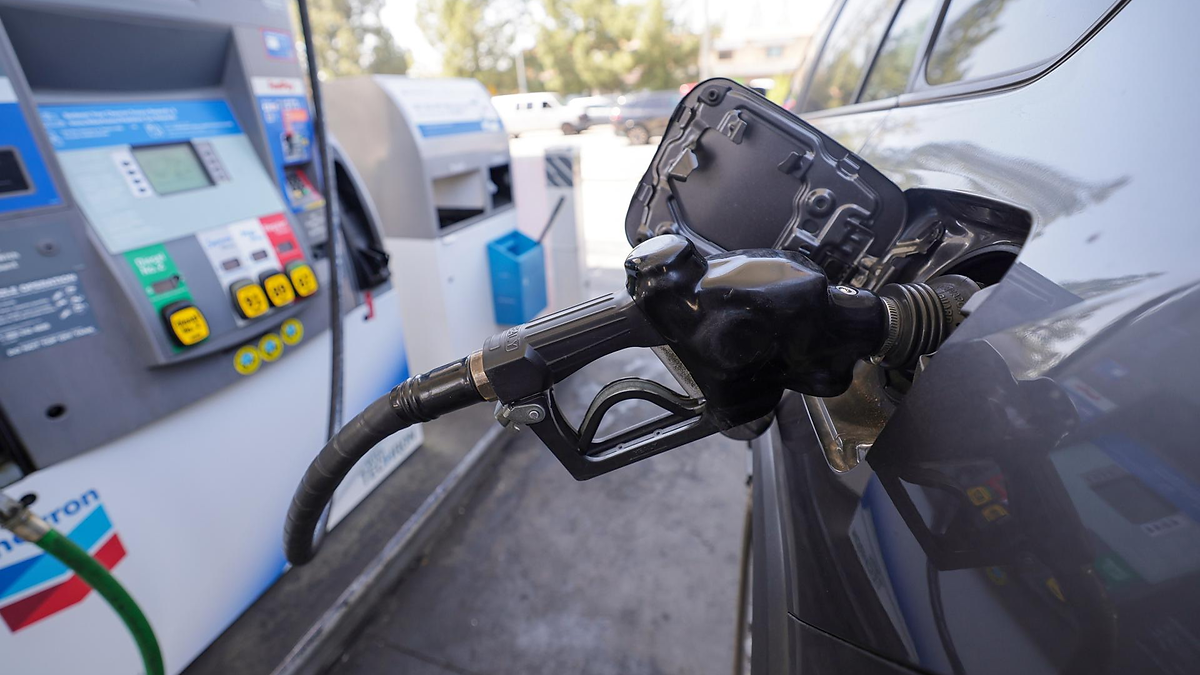 Profeco: Se renovará pacto con empresarios para estabilizar el precio de la gasolina regular y diésel