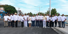Abinader y Collado inauguran la renovada playa El Faro en SPM