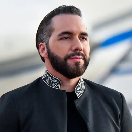 Nayib Bukele propone enviar presos de El Salvador a Colombia tras críticas de Gustavo Petro