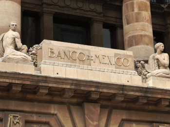 Banxico anticipa pausa en los recortes a tasa de interés