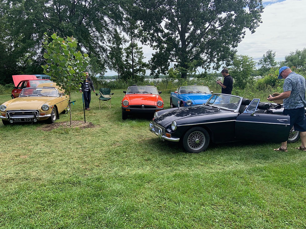 An invitation to a Triumph meet up - Une invitation d'un rencontre du club Triumph