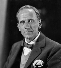 A A Milne_edited.jpg 2015-1-4-15:18:1