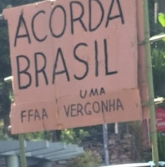 Reclamo Sim – Serra Negra - Manifestação com mensagem polêmica no centro de Serra Negra