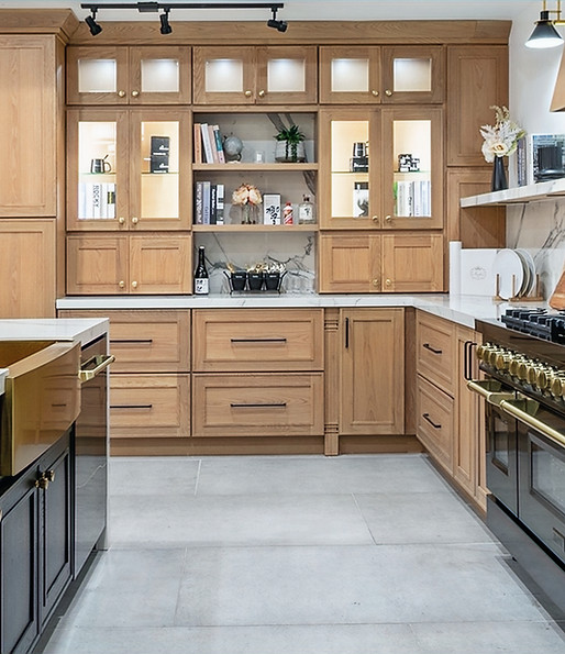 kitchen cabinets oak shaker_edited.jpg